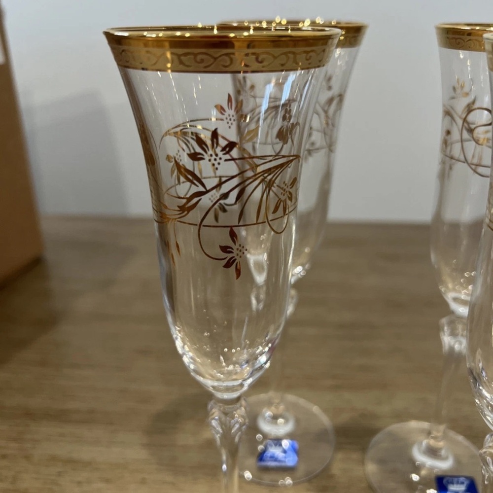 LA REINE SET OF 4 CHAMPAGNE FLUTE GLASS CRYSTAL ITALY - Picture 2 of 4
